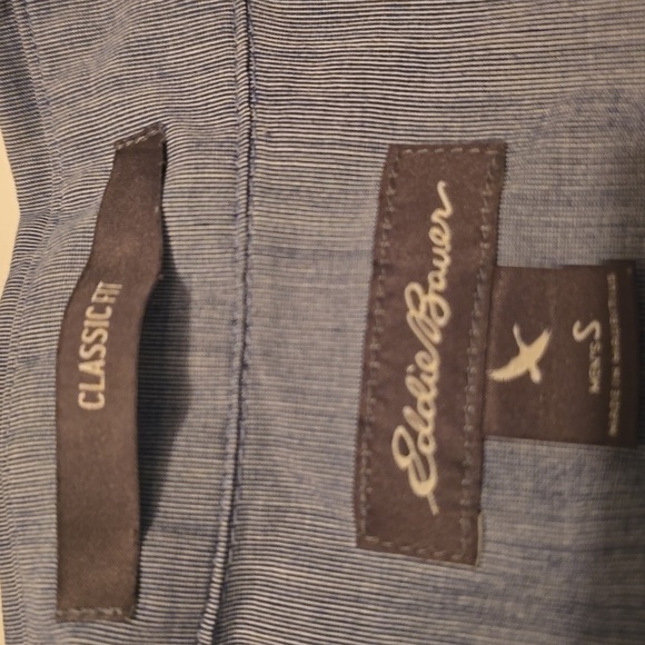 Eddie Bauer Long-sleeved button down blue shirt S - Picture 3 of 3